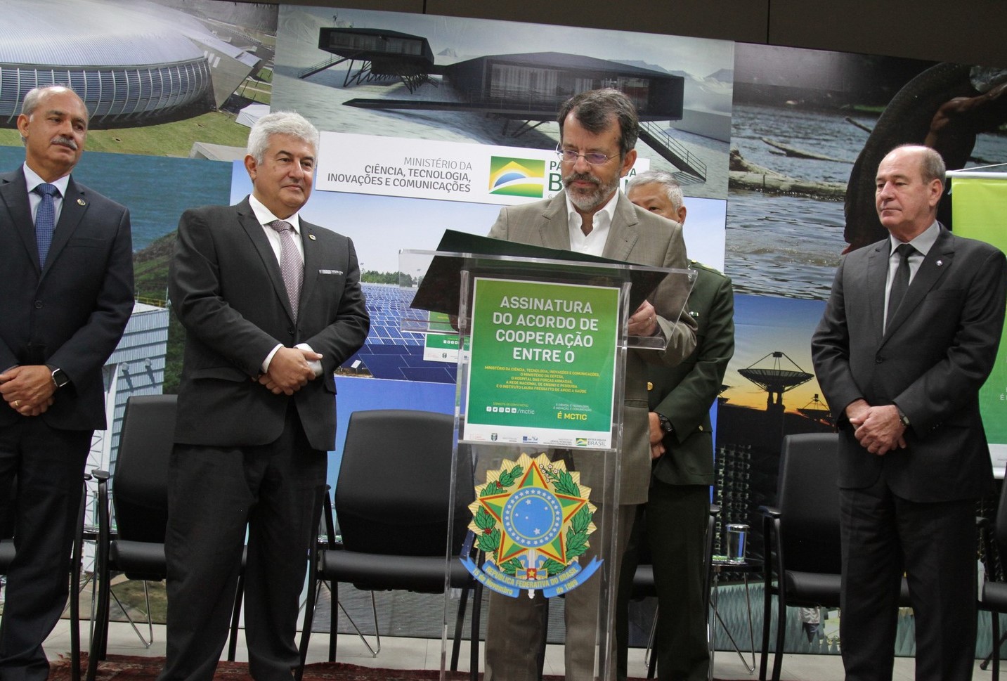 Nelson Simões, diretor-geral da RNP, assinou o Acordo de Cooperação